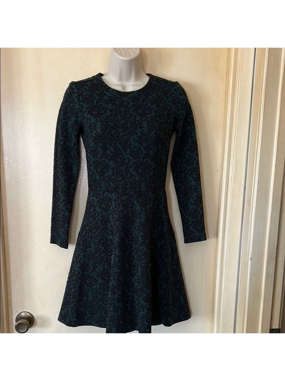 Ann Taylor Loft dark green and black jacquard fit and flare dress size 00P